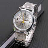 Metal Surface Steel Strip Fashion Casual Luxury Analog Quartz Watch Mens Watch with High Precision Gift Present GD025